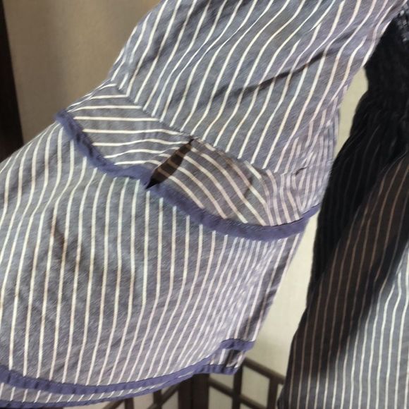 American Eagle Outfitters off shoulder/tiered bell sleeves/smocked sz XS/stripes - Picture 10 of 16